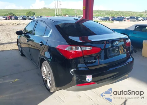 2016 Kia Forte Ex z USA, uszkodzony, nr VIN KNAFX4A84G5546666